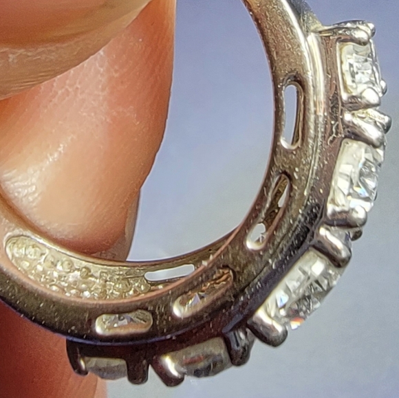 Cubic Zirconia Silver Ring - Picture 3 of 5